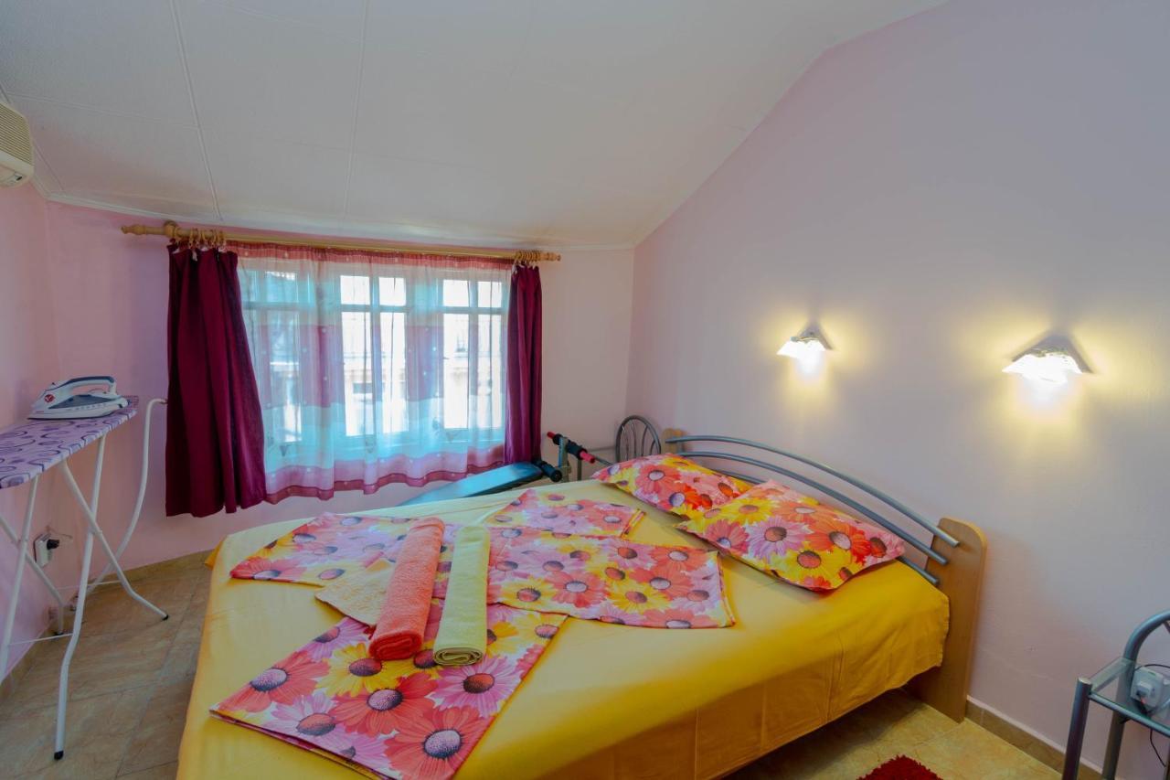 Fener Guest House Поморие Екстериор снимка
